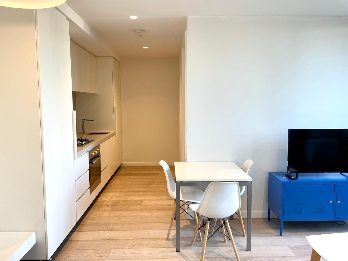 Readyset Apartments At Empire Мельбурн Экстерьер фото