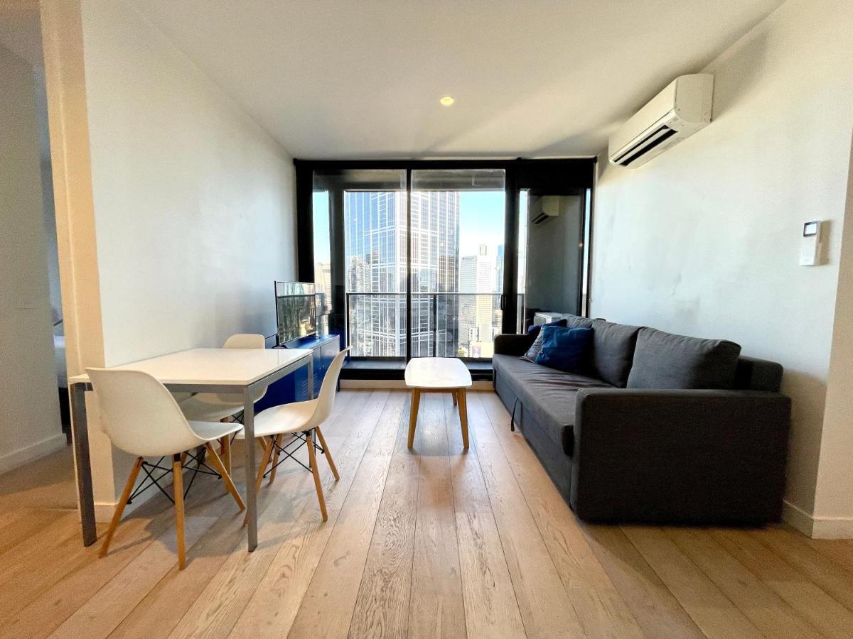 Readyset Apartments At Empire Мельбурн Экстерьер фото