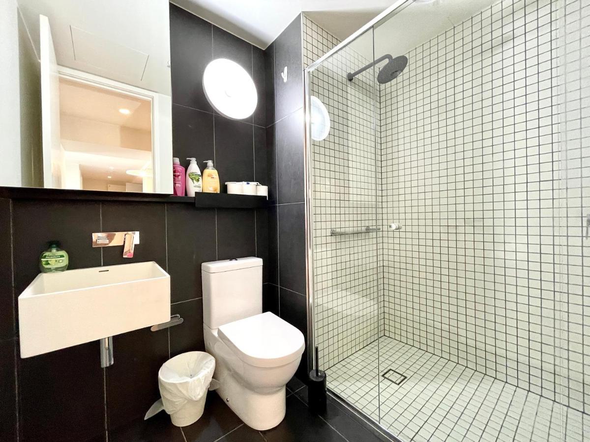 Readyset Apartments At Empire Мельбурн Экстерьер фото